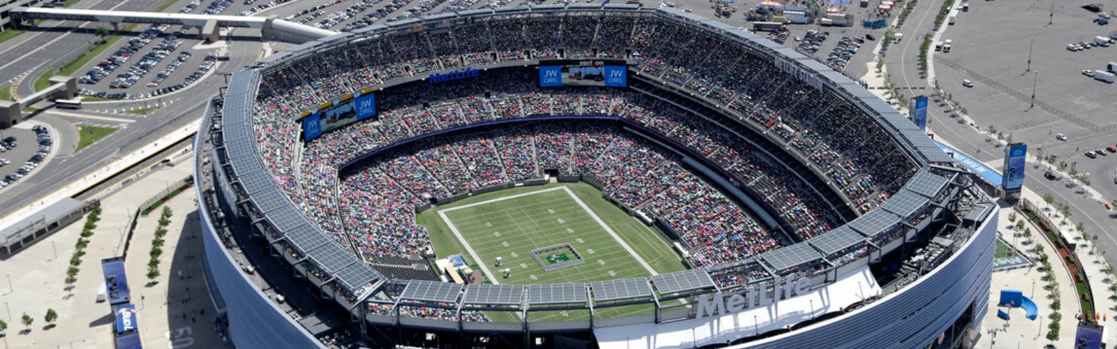 Best Hotels Near MetLife Stadium: Top Picks Within Walking Distance in East Rutherford