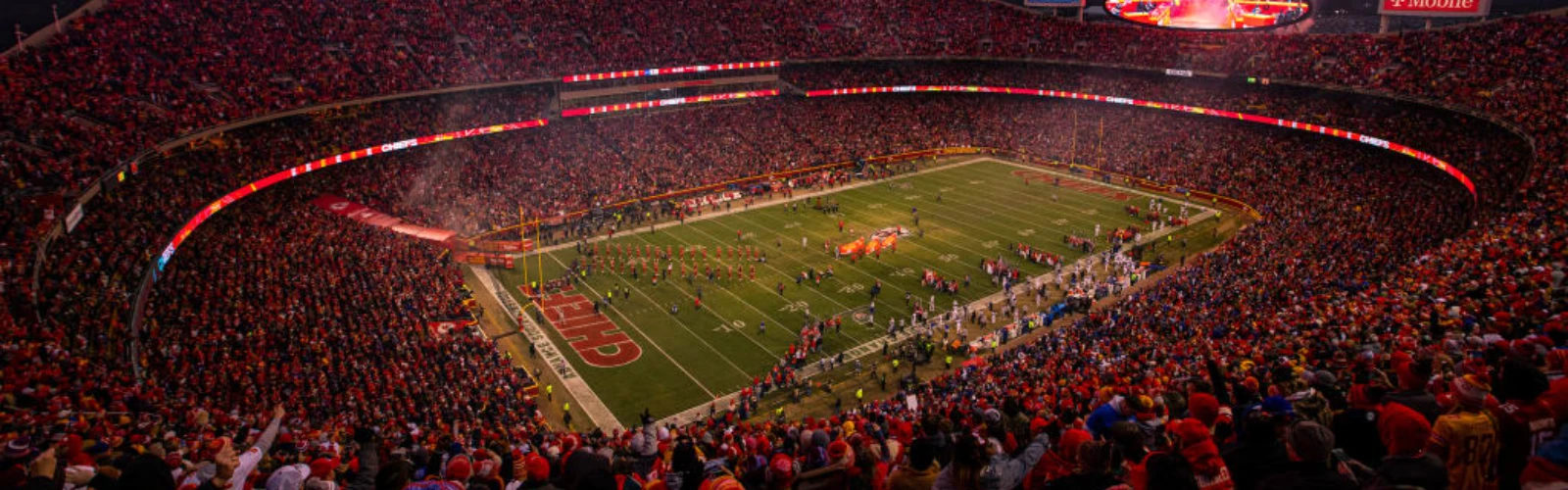 Top Hotels Near Arrowhead Stadium in Kansas City Offering Shuttle Service
