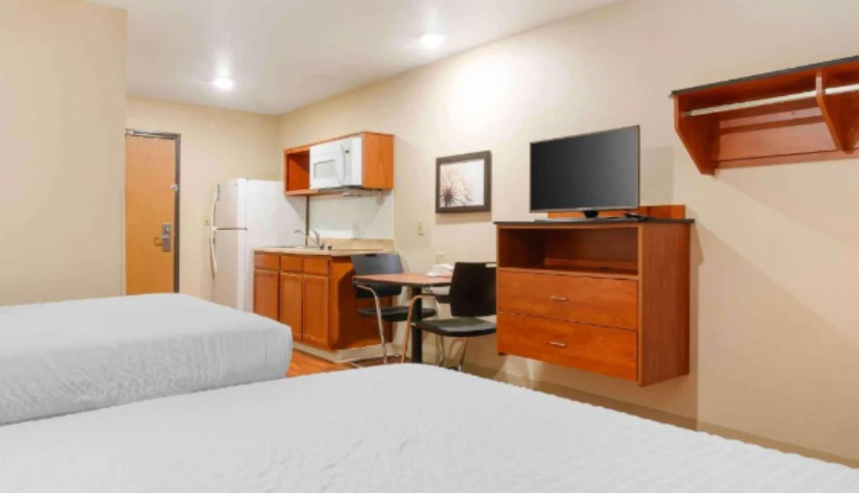 Top Hotels Near Arrowhead Stadium in Kansas City Offering Shuttle Service
