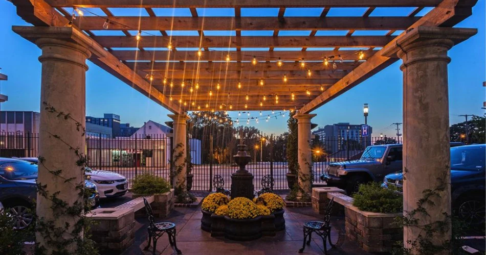 Hotels Within Walking Distance to Arrowhead Stadium, Kansas City
