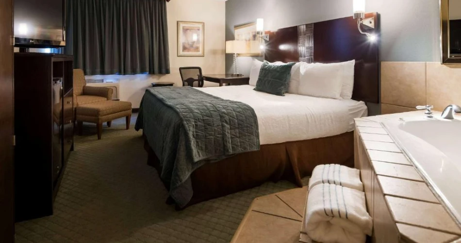 Discover the Best Hotels Near Arrowhead Stadium in Kansas City