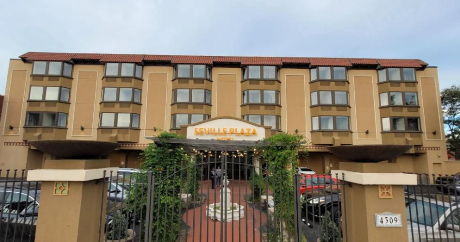 Best Hotels Near Arrowhead Stadium in Kansas City: Where to Stay for Game Day
