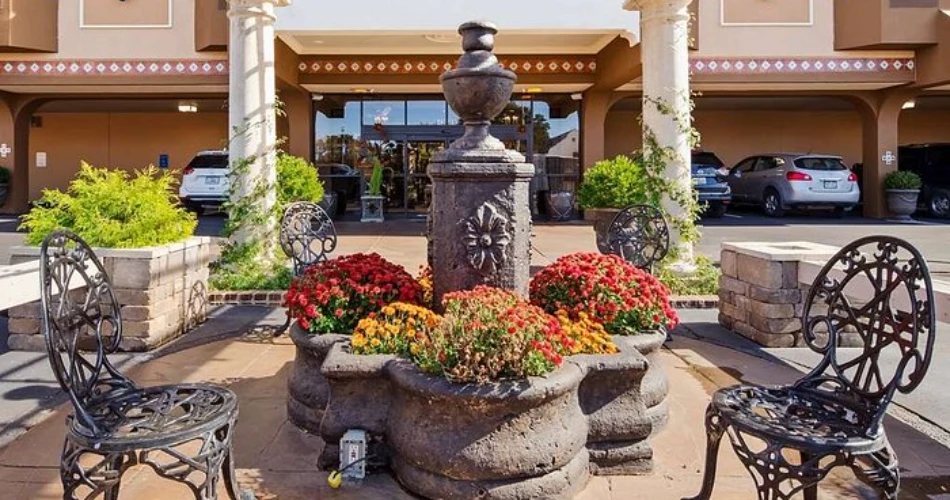 Best Places to Stay Near Arrowhead Stadium, Kansas City for an Unforgettable Experience
