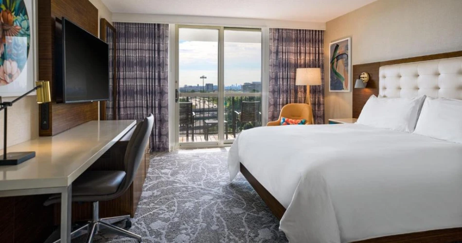 Best Hotels Near MetLife Stadium: Top Picks Within Walking Distance in East Rutherford